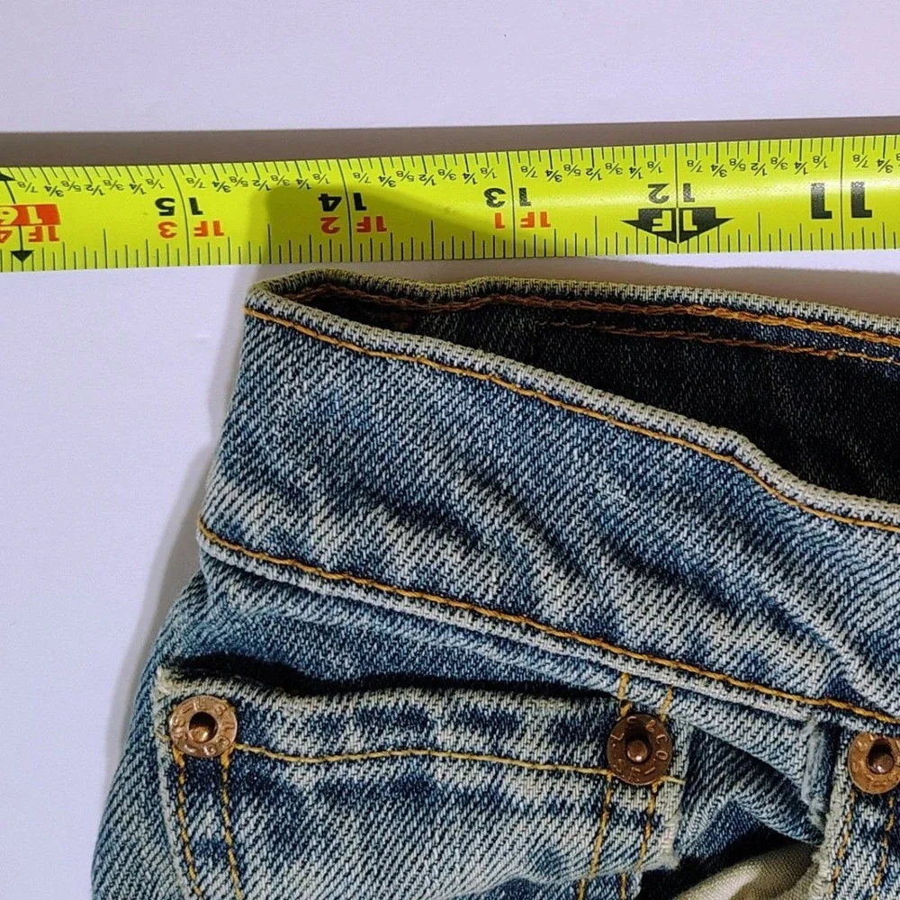Levi Strauss 550 Classic Relaxed Tapered Jeans Medium Wash Women Size 10 L - Picture 9 of 15